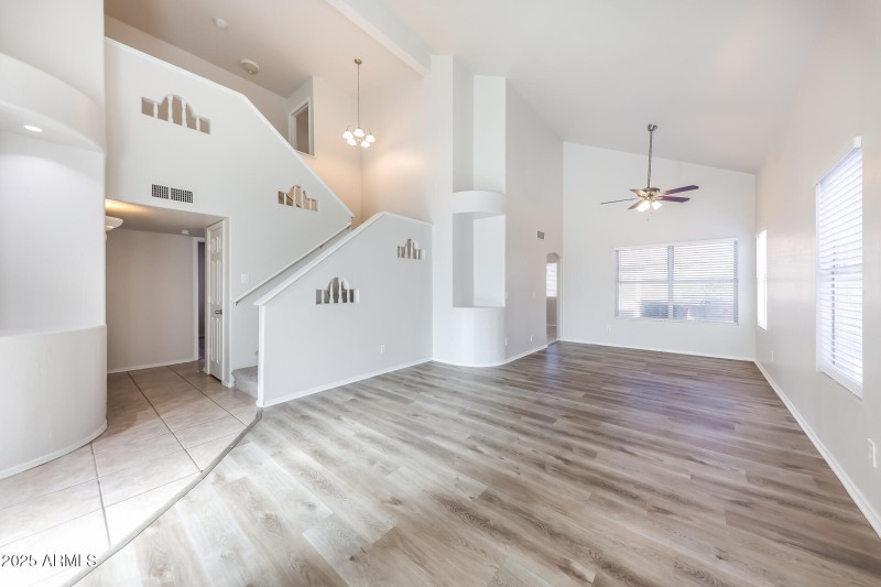 004-photo-living-room-15030710