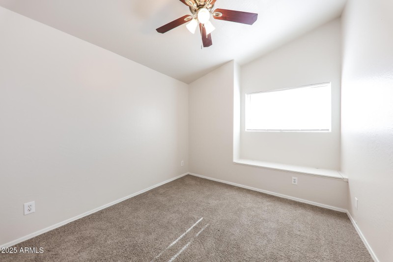 019-photo-bedroom-15030703