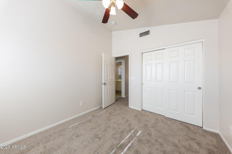 020-photo-bedroom-15030704