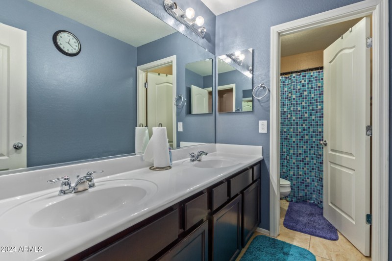 0033-33 Via Arboles 20886