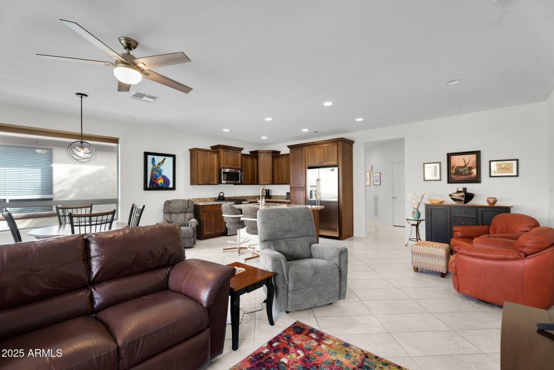 5-web-or-mls-712 E Myrtle Pass-6