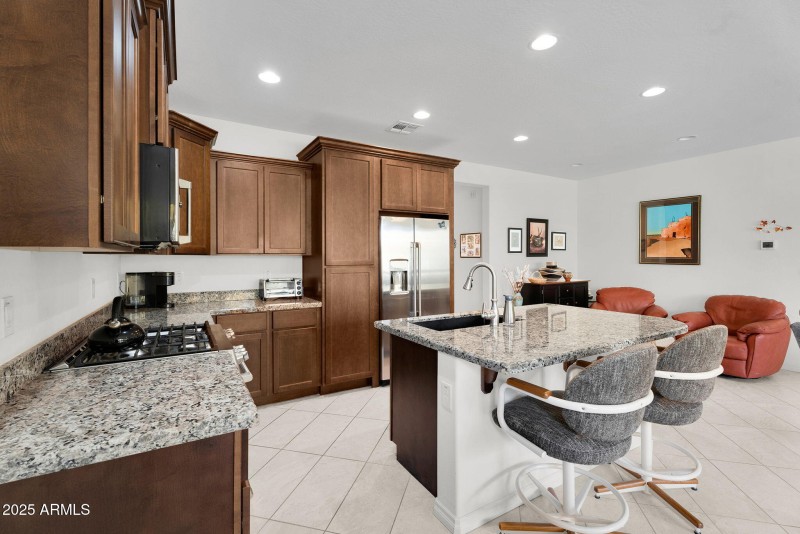 11-web-or-mls-712 E Myrtle Pass-14