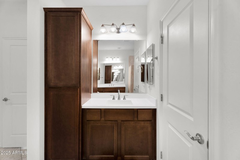 22-web-or-mls-712 E Myrtle Pass-22