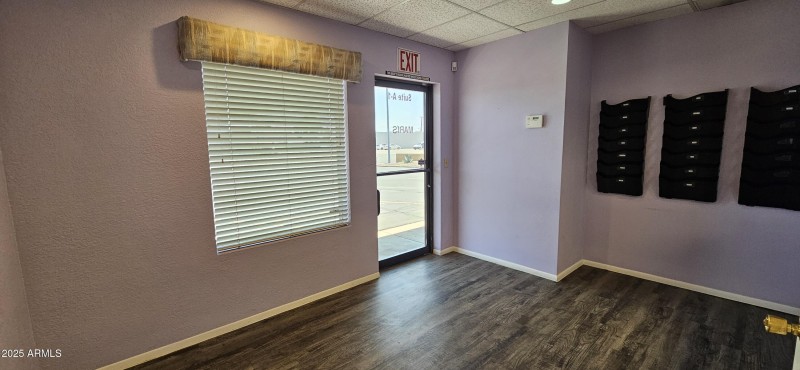 20 Entrance Room
