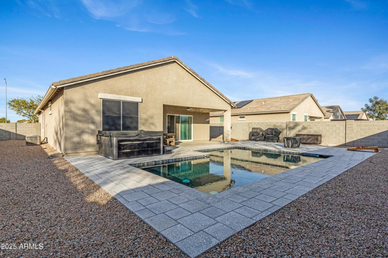 35975 W Catalonia Dr-31