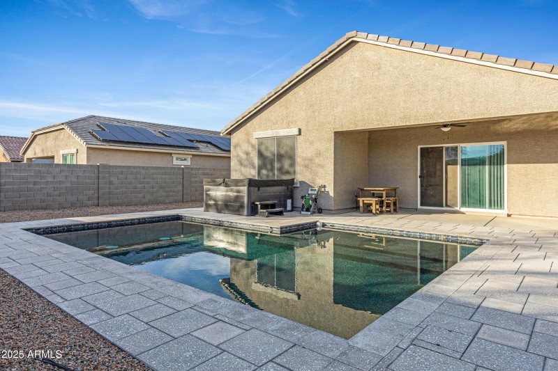 35975 W Catalonia Dr-35