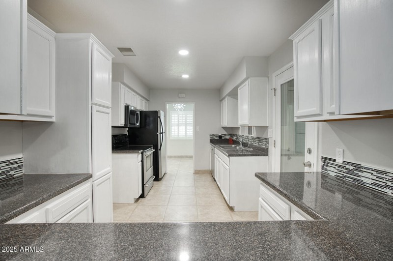 1320 E PALO VERDE DR