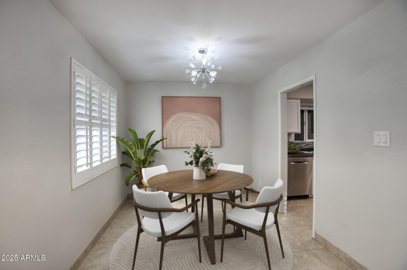 1320 E PALO VERDE DR