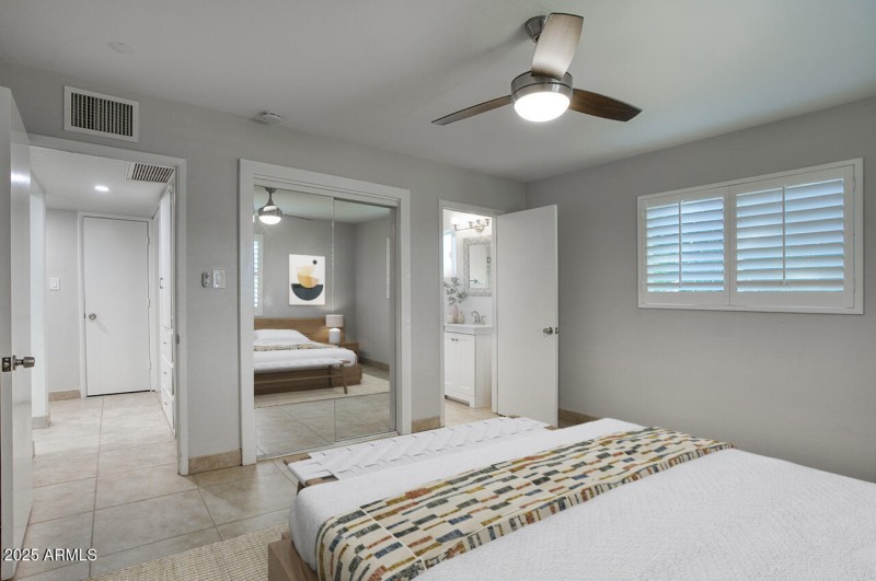 1320 E PALO VERDE DR