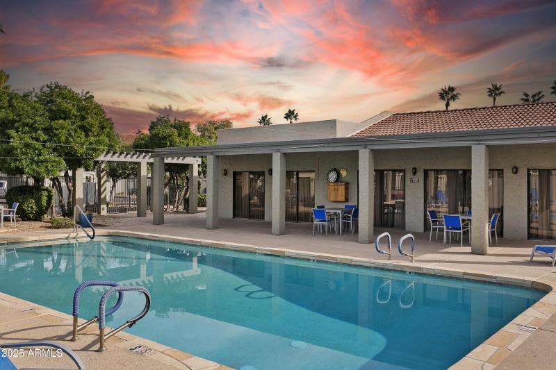 2524 El Paradiso_2524EParadiso119-030