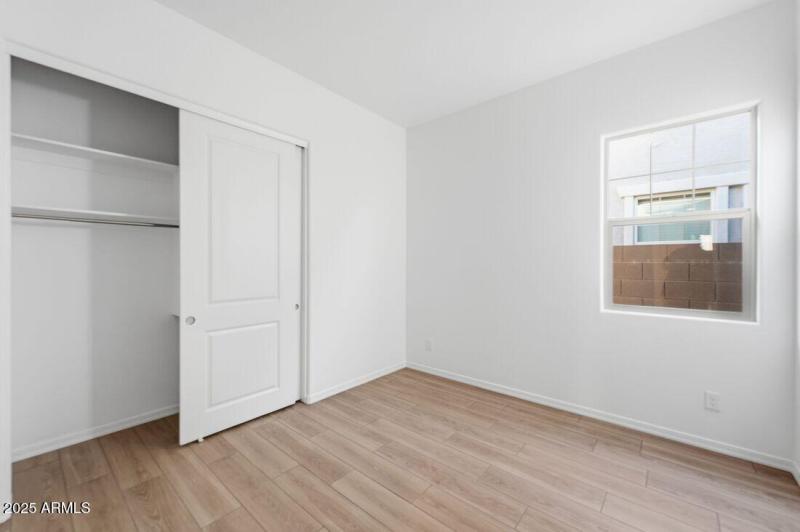 hj-az-phoenix-ellsworth-ranch-landmark-c