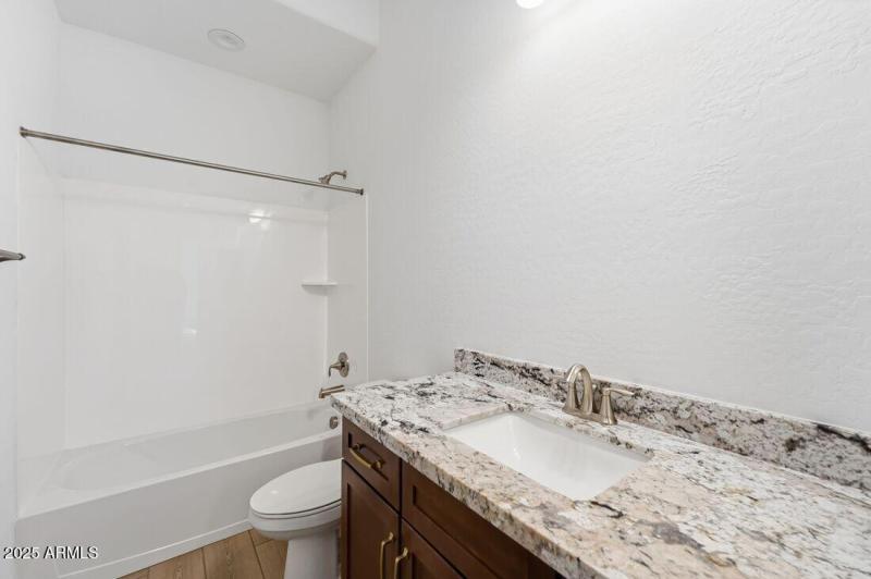 hj-az-phoenix-ellsworth-ranch-landmark-c