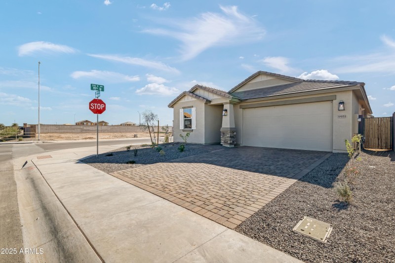 9951 W Whitton Avenue ~ Ready Now!