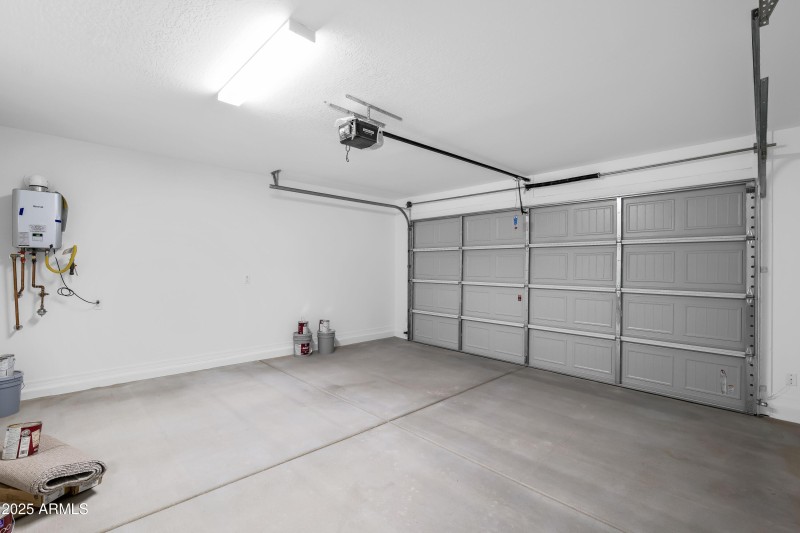 9951 W Whitton Avenue ~ Ready Now!