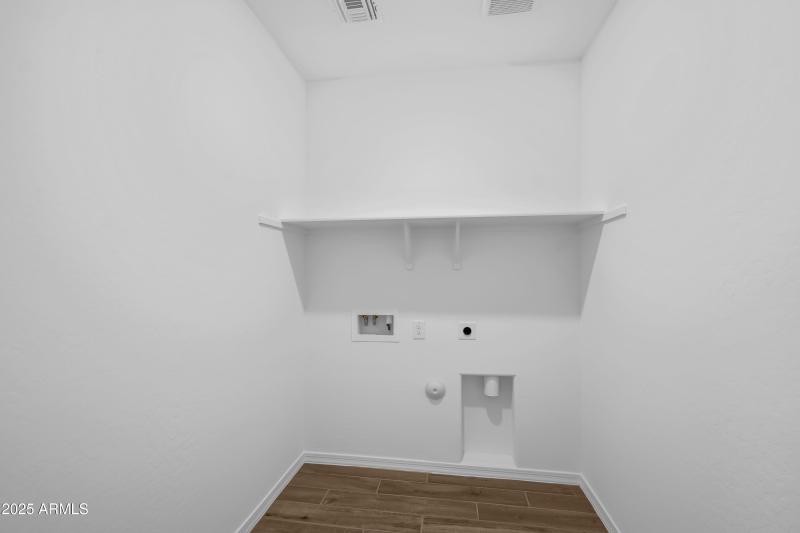 9951 W Whitton Avenue ~ Ready Now!