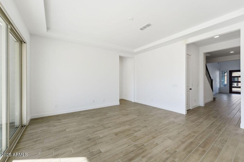 hj-az-phoenix-ellsworth-ranch-landmark-r