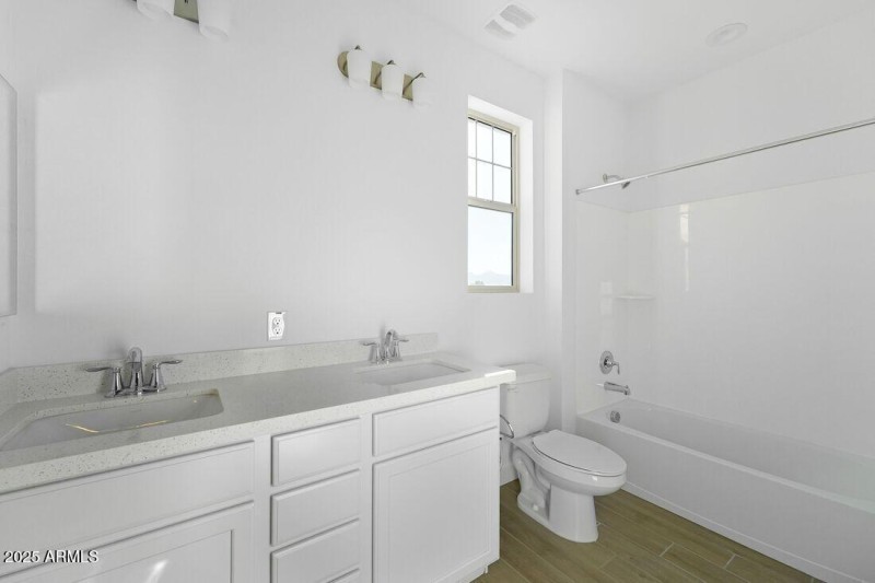 hj-az-phoenix-ellsworth-ranch-landmark-r