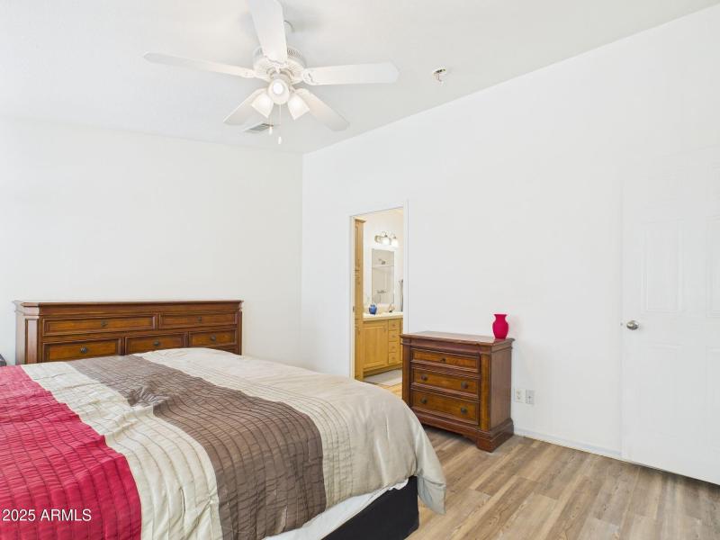 17-web-or-mls-CAM03379G0-PR0168-STILL017