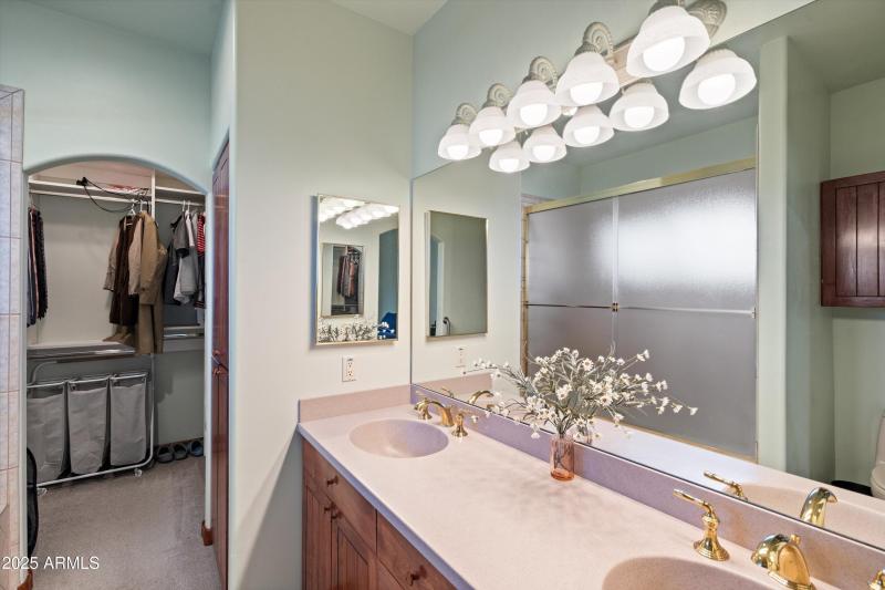 Primary Suite Bathroom