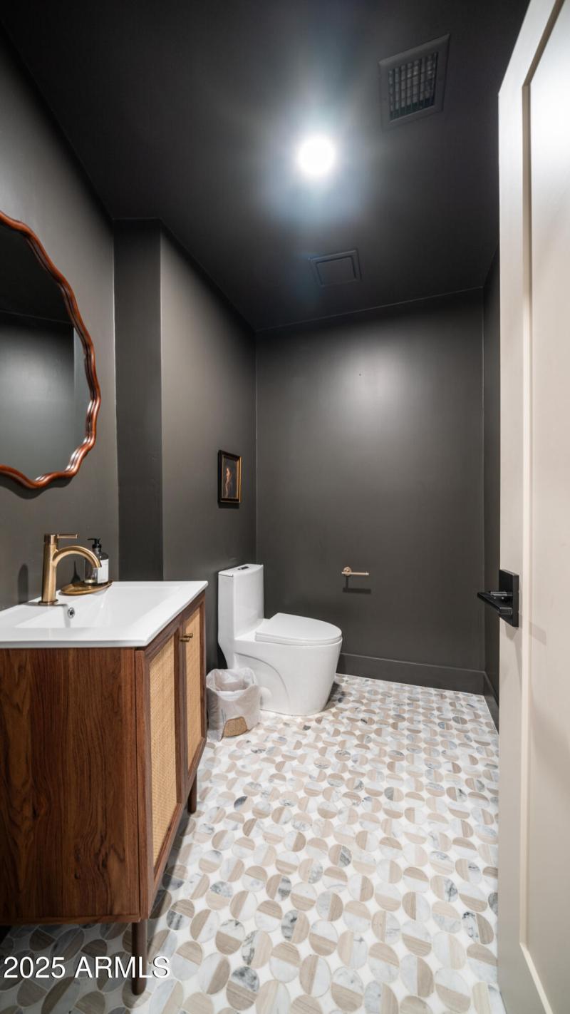 5819 E Ludlow Dr-27 (1)