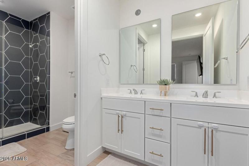 Owners Bath and Shower wDual Vanities