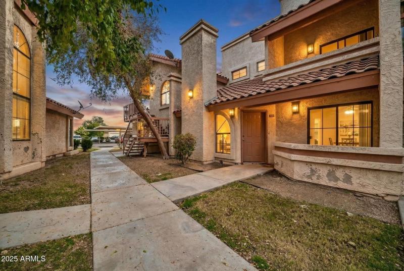 4545 N 67th Ave 1422 VT 4