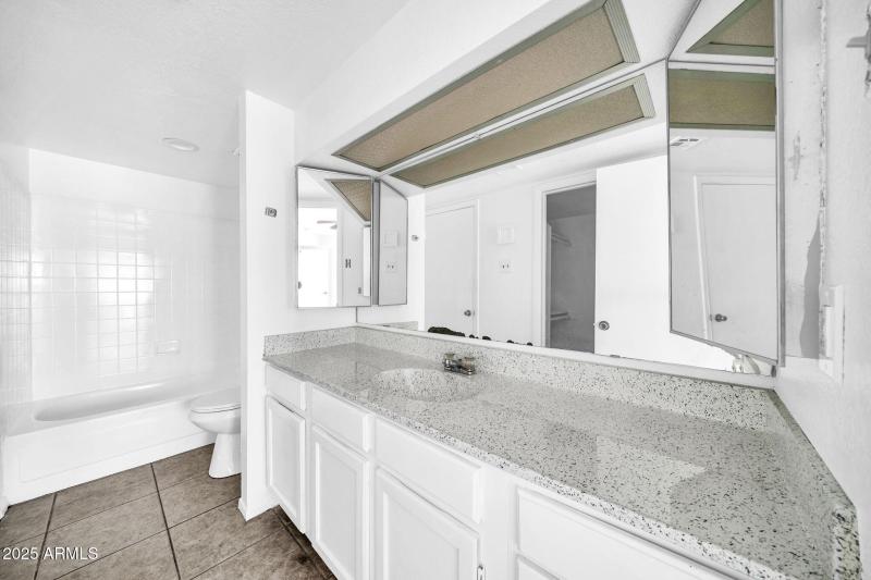 4545 N 67th Ave 1422-15