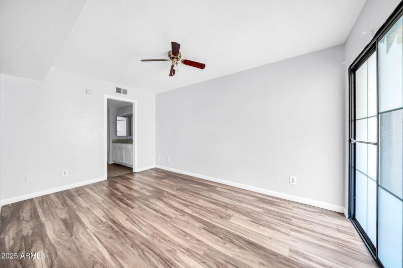 4545 N 67th Ave 1422-18