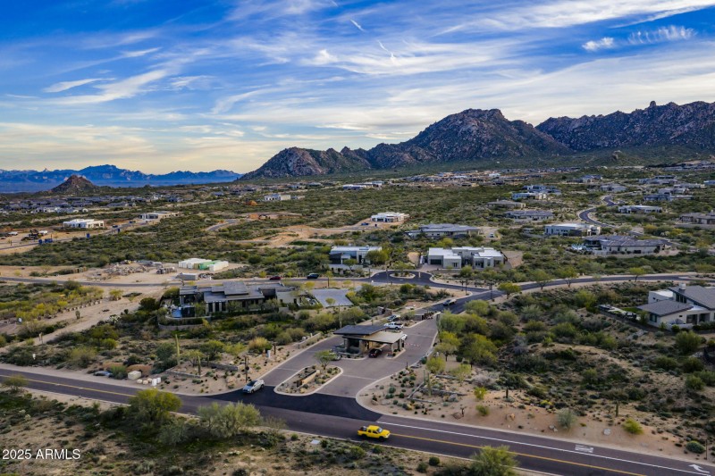 111-web-or-mls-DJI_20251222165445_0301_D