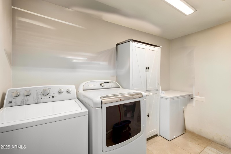 38-10th - Furniture removed - 0