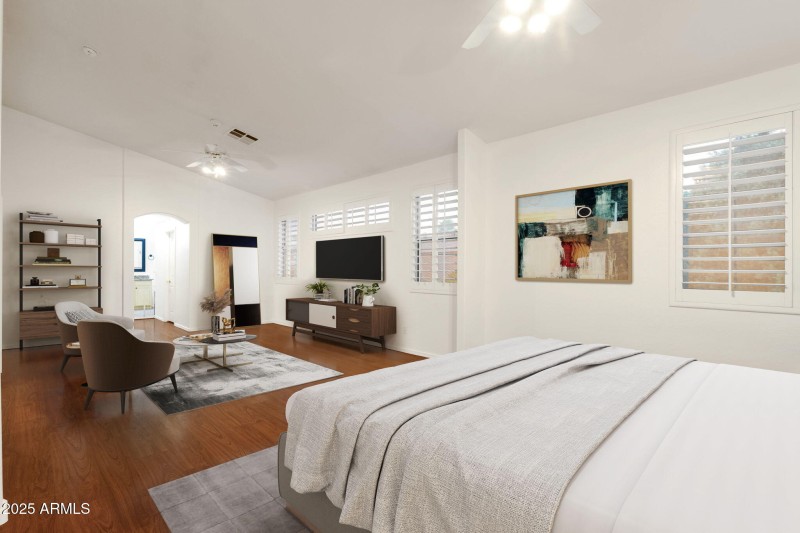 49-web-or-mls-969-e-oakland-st