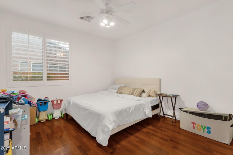 16-web-or-mls-969-e-oakland-st