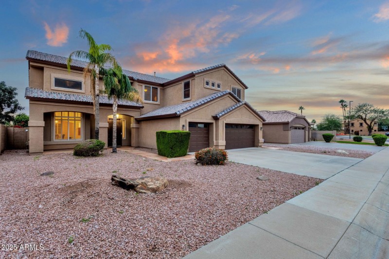 1-web-or-mls-969-e-oakland-st