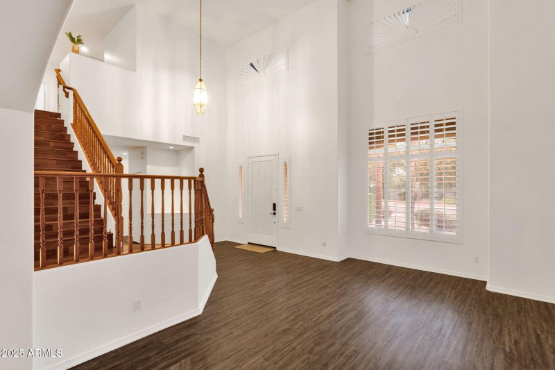 9-web-or-mls-969-e-oakland-st