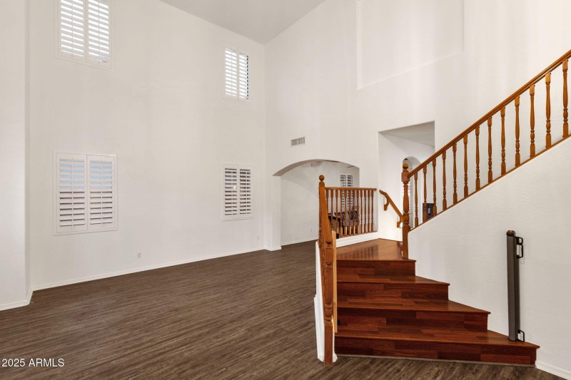 11-web-or-mls-969-e-oakland-st