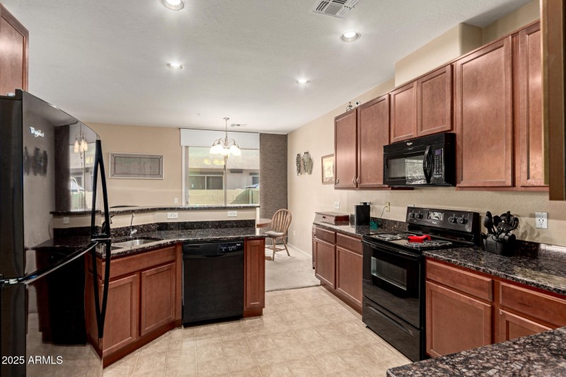 08 Kitchen