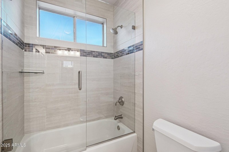 30-web-or-mls-E Desert Flower Ln-S2412-0