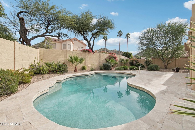 40-web-or-mls-E Desert Flower Ln-S2412-0