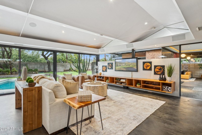 Open Main Living Area