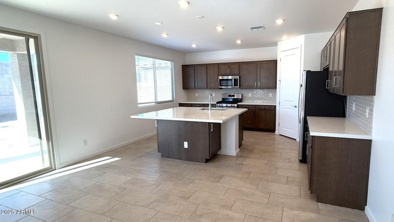 040BEE99-64D9-42B5-8CD9-02597B62D104