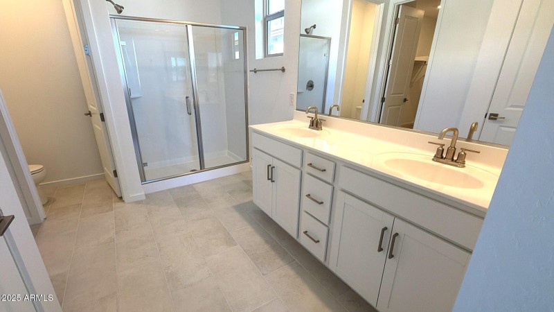 B56A25A3-3F96-4149-AA33-A3EE7EE4623B