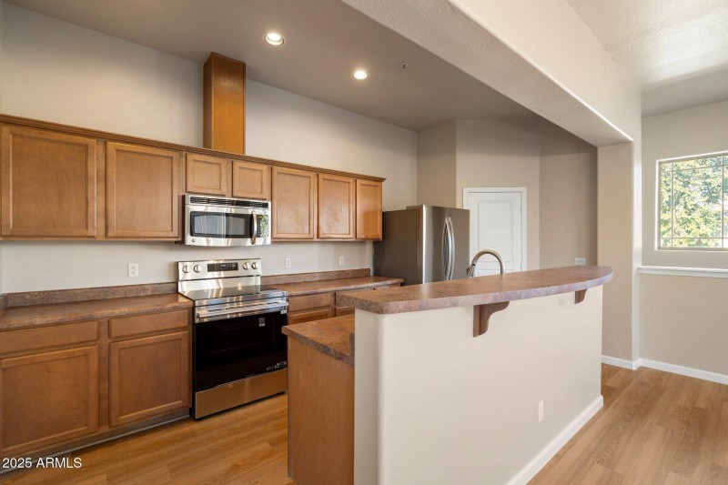 Kitchen island breakfast bar