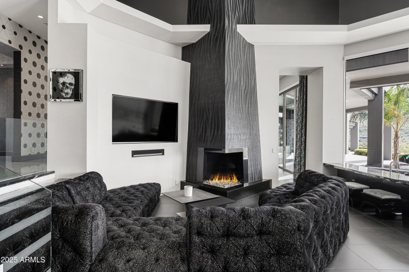 10324 E Calle De Las Brisas-31