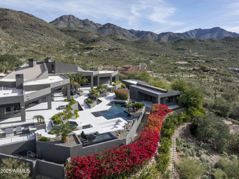 10324 E Calle De Las Brisas-107