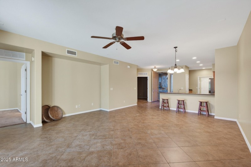 2110_W_Tallgrass17_mls