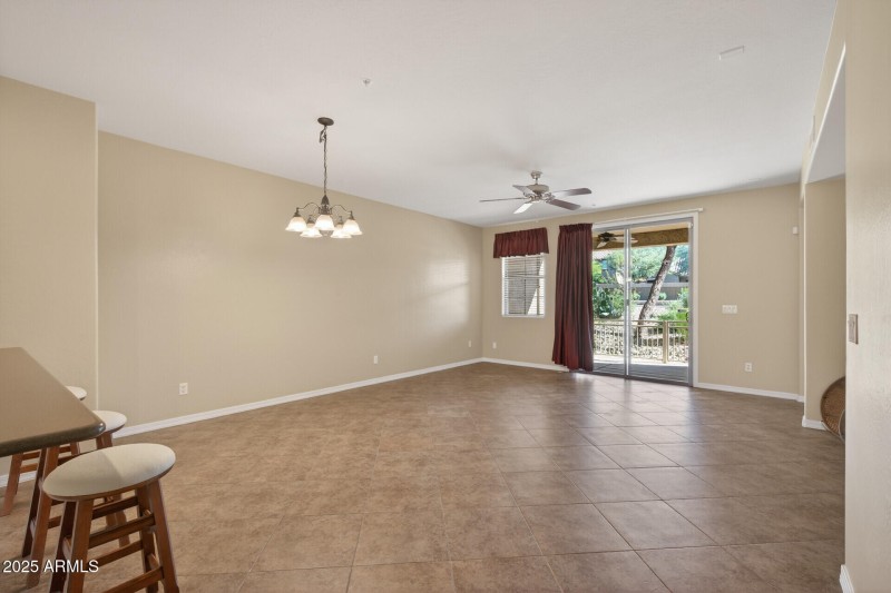 2110_W_Tallgrass15_mls