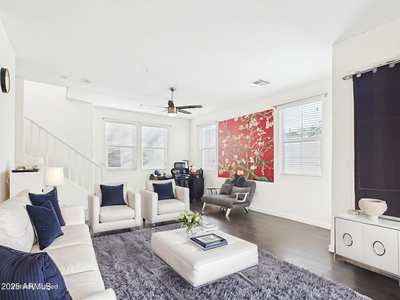 10-web-or-mls-CAM03379G0-PR0169-STILL009