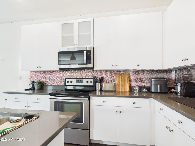 14-web-or-mls-CAM03379G0-PR0169-STILL013