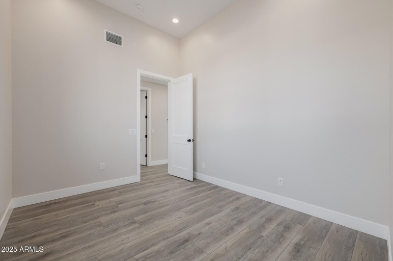 Guset Suite 3 : Office 1.2