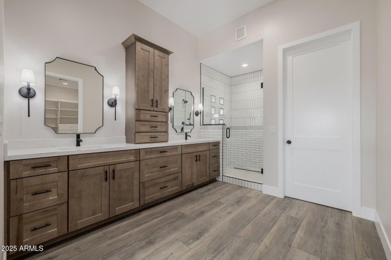 Primary Suite Bathroom